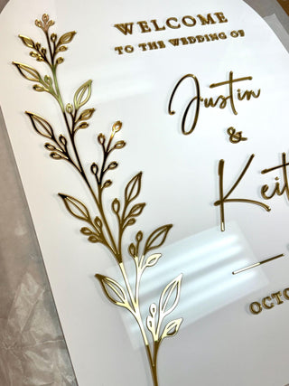 White Arch Wedding Welcome Sign, 3D Raised Mirror Acrylic Names